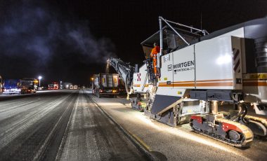 Lavori Pista Aeroporto di Bologna - Sintexcal SPA